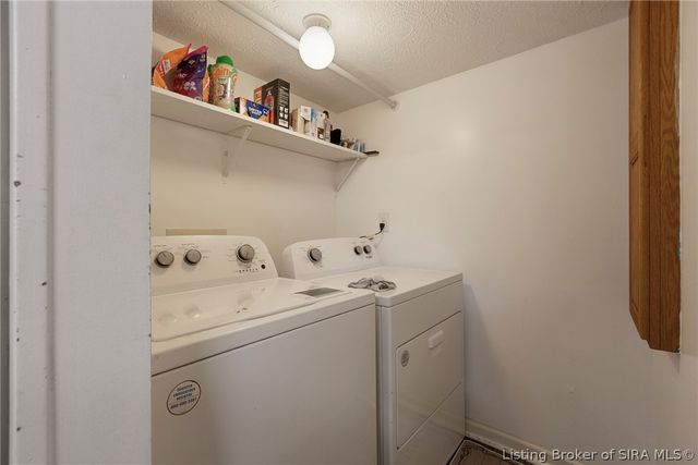 826 E 8th Street, New Albany, IN 47150