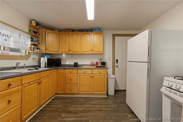 826 E 8th Street, New Albany, IN 47150