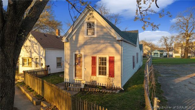 826 E 8th Street, New Albany, IN 47150