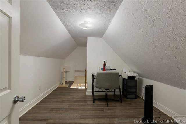 826 E 8th Street, New Albany, IN 47150