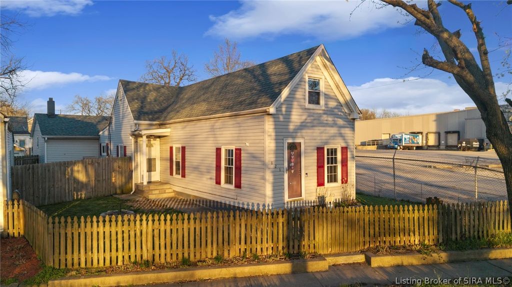 826 E 8th Street, New Albany, IN 47150