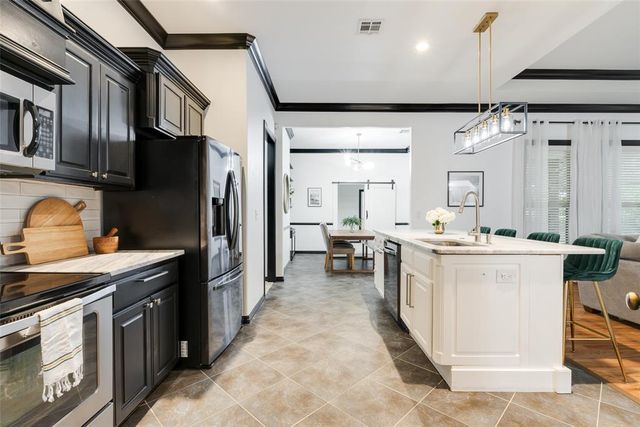 1309 Glen Cove Drive, Edmond, OK 73003