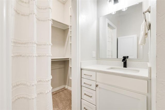 1309 Glen Cove Drive, Edmond, OK 73003