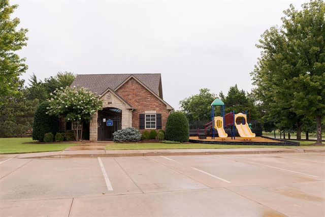 1309 Glen Cove Drive, Edmond, OK 73003