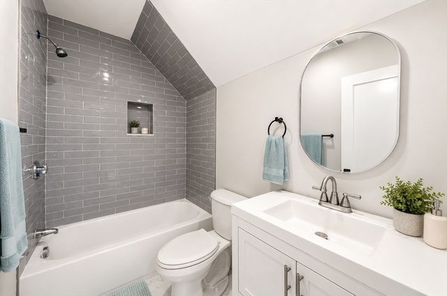 1355 Central St, Stoughton, MA 02072