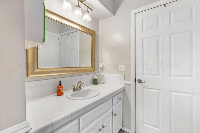 6000 GAINSBOROUGH Road, Amarillo, TX 79106