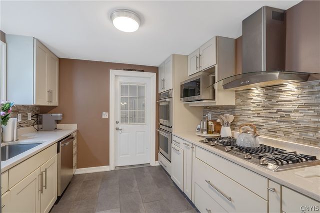 413 Volney Drive, Salina, NY 13212