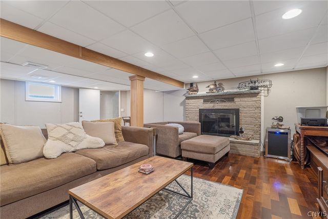 413 Volney Drive, Salina, NY 13212