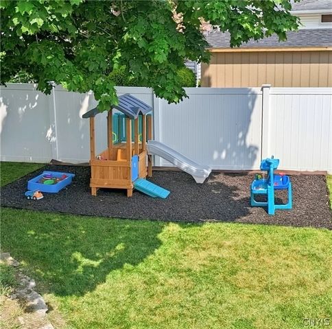 413 Volney Drive, Salina, NY 13212