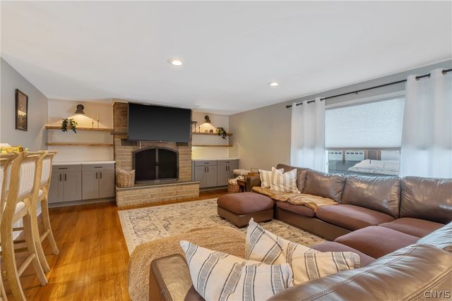 413 Volney Drive, Salina, NY 13212