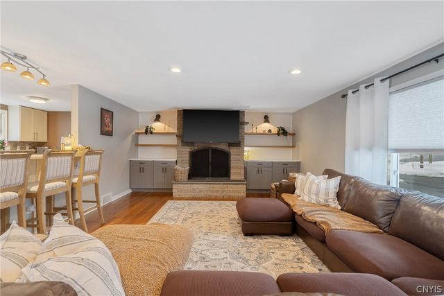 413 Volney Drive, Salina, NY 13212