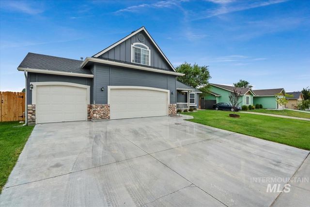 1322 N 14th East, Mountain Home, ID 83647