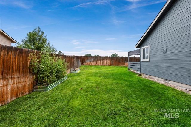 1322 N 14th East, Mountain Home, ID 83647