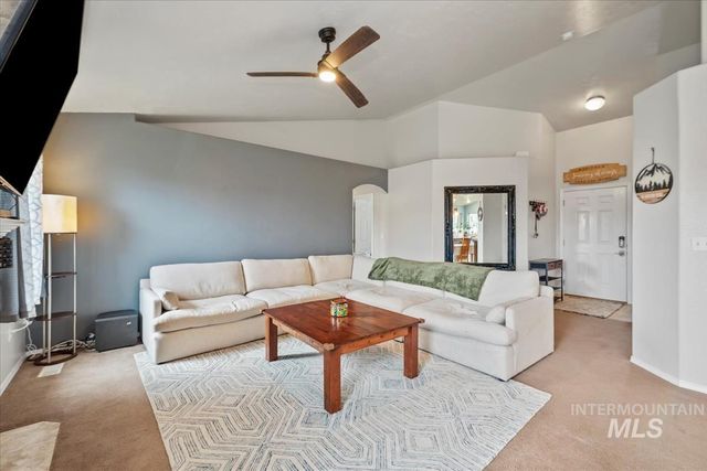 1322 N 14th East, Mountain Home, ID 83647