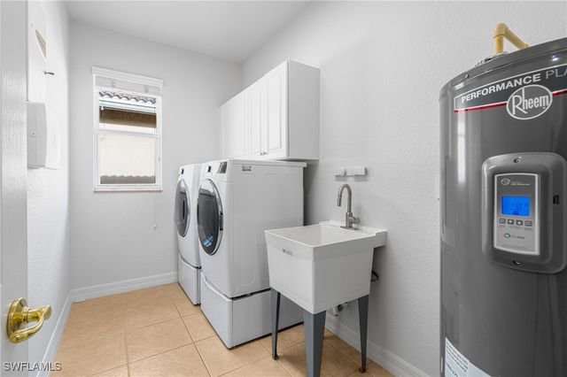 10487 Winged Elm LN, Fort Myers, FL 33913