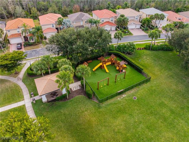 10487 Winged Elm LN, Fort Myers, FL 33913