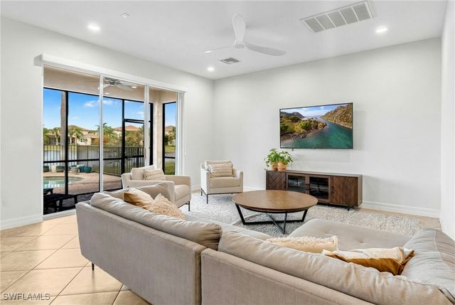 10487 Winged Elm LN, Fort Myers, FL 33913