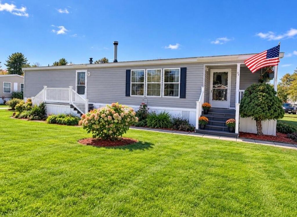 20 Town and Country Drive, Lisbon, ME 04250 — exterior