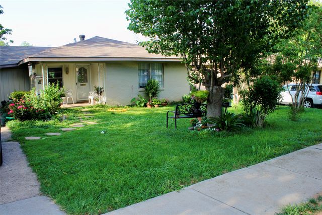 215 E 15th Street, Irving, TX 75060