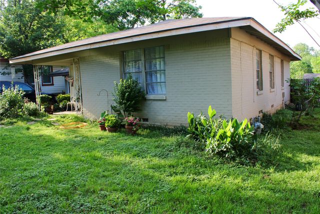 215 E 15th Street, Irving, TX 75060