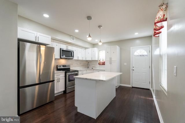 1824 KINSEY STREET, Philadelphia, PA 19124