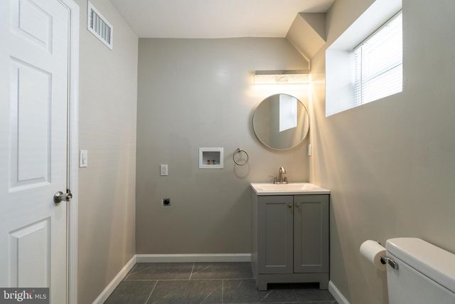 1824 KINSEY STREET, Philadelphia, PA 19124