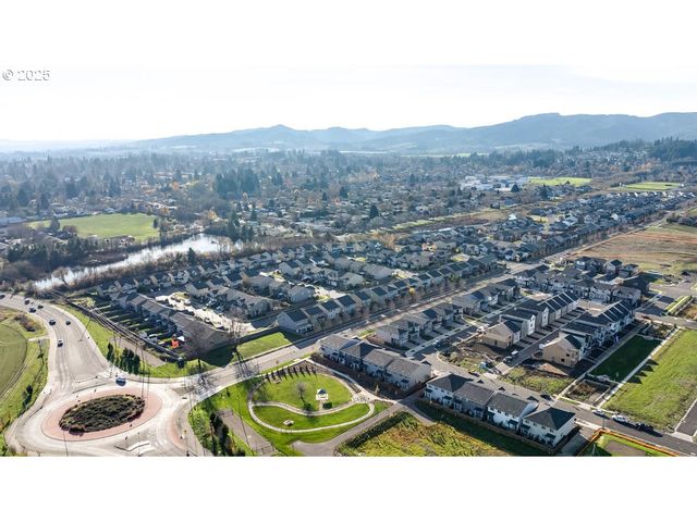 2190 36th Ave, Forest Grove, OR 97116