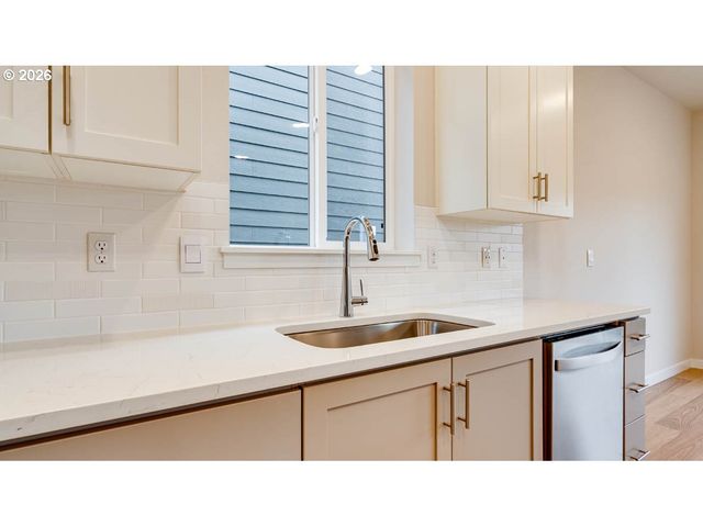 2190 36th Ave, Forest Grove, OR 97116