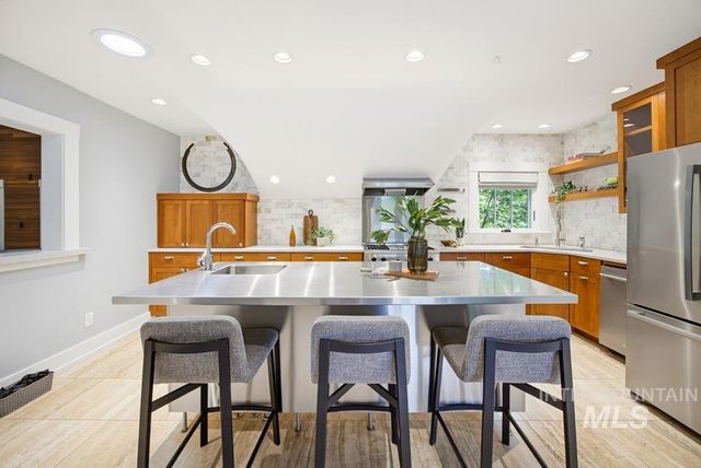 119 S Walnut St, Boise, ID 83712