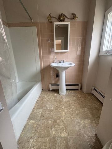 9 Darling 1, Marblehead, MA 01945