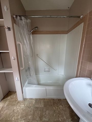 9 Darling 1, Marblehead, MA 01945