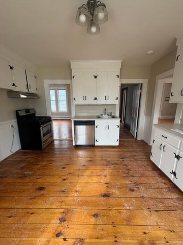 9 Darling 1, Marblehead, MA 01945