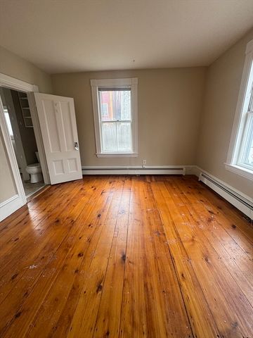 9 Darling 1, Marblehead, MA 01945