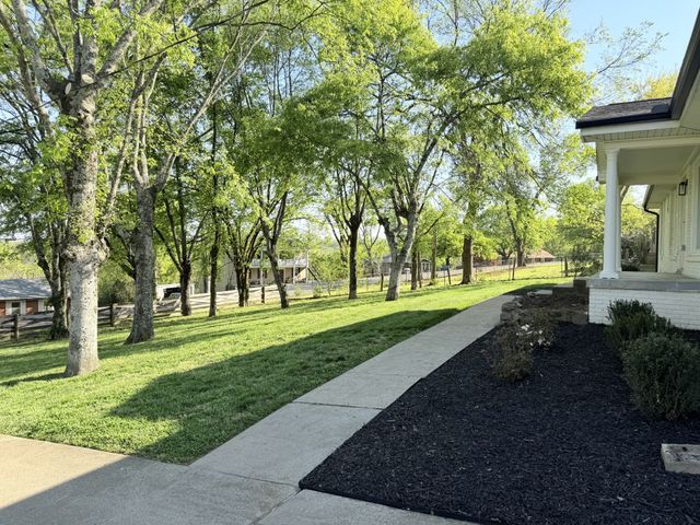 542 Moncrief Ave, Goodlettsville, TN 37072