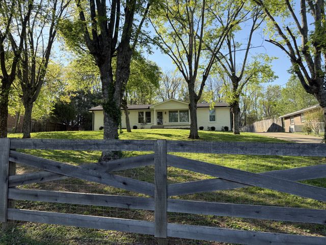 542 Moncrief Ave, Goodlettsville, TN 37072