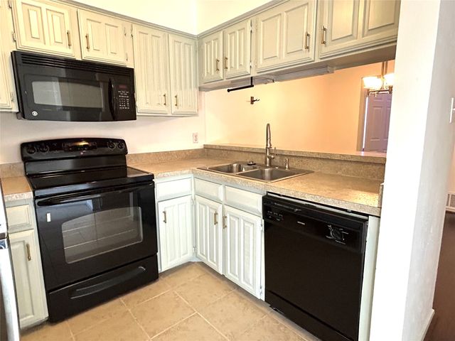 333 Melrose Drive 12B, Richardson, TX 75080