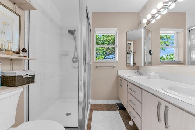 1928 Stratford Way 38D, West Palm Beach, FL 33409