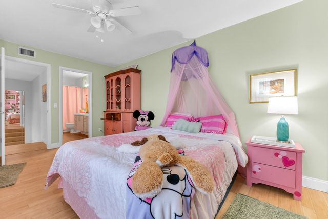 1928 Stratford Way 38D, West Palm Beach, FL 33409