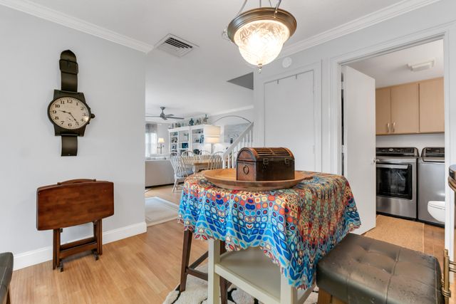 1928 Stratford Way 38D, West Palm Beach, FL 33409