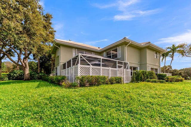 1928 Stratford Way 38D, West Palm Beach, FL 33409