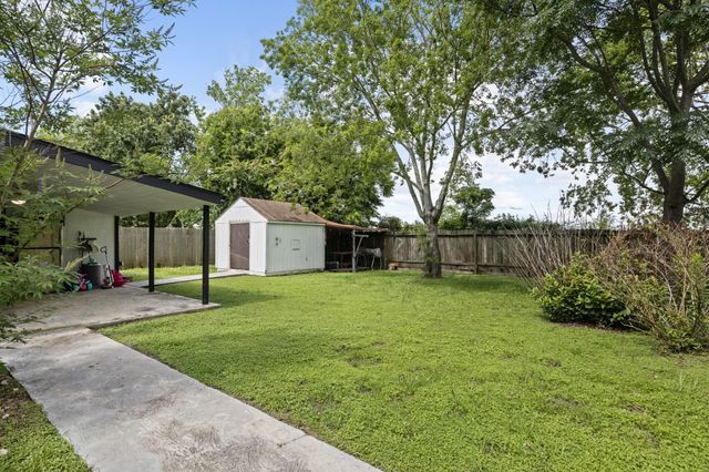 3823 Shadow Trail, Houston, TX 77084