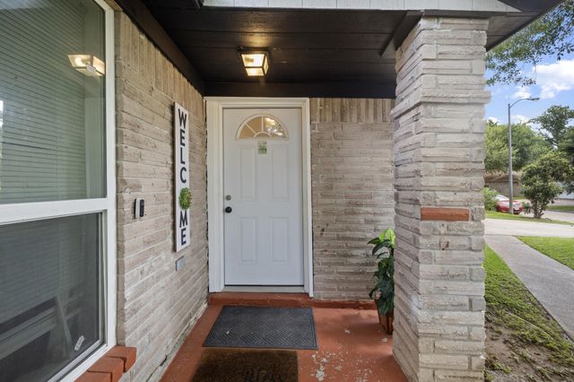 3823 Shadow Trail, Houston, TX 77084