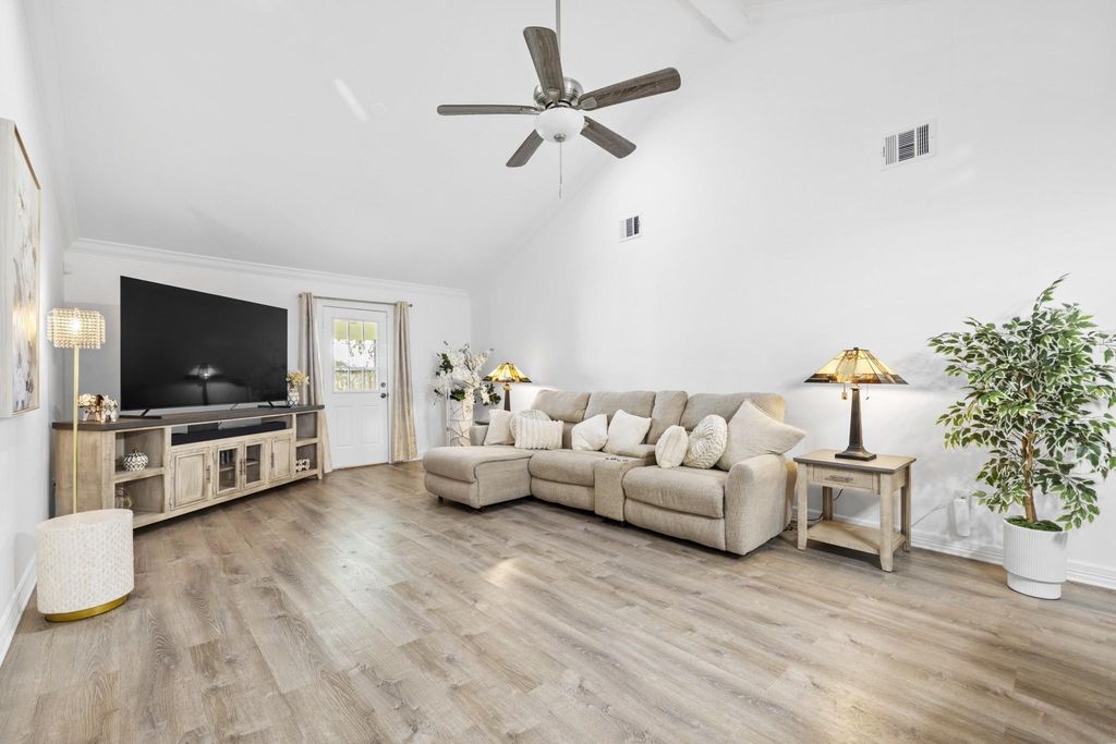 3823 Shadow Trail, Houston, TX 77084