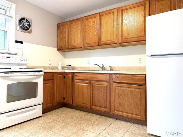38 Fenwick Drive, Ferguson, MO 63135