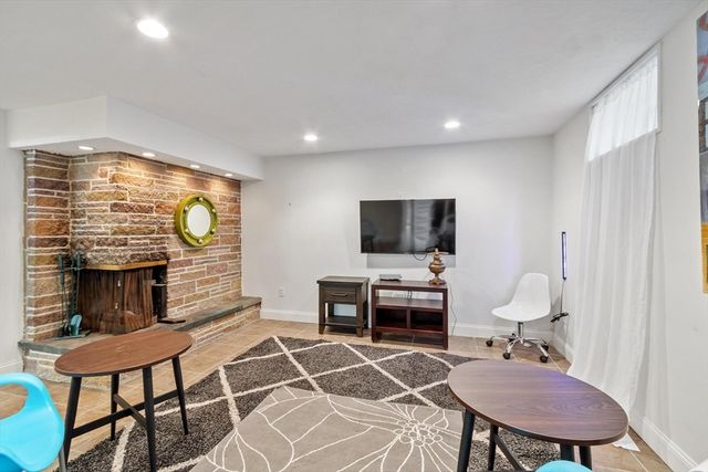 3 Chandler Rd, Wilmington, MA 01887