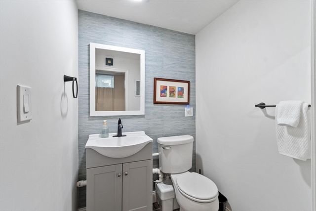 3 Chandler Rd, Wilmington, MA 01887