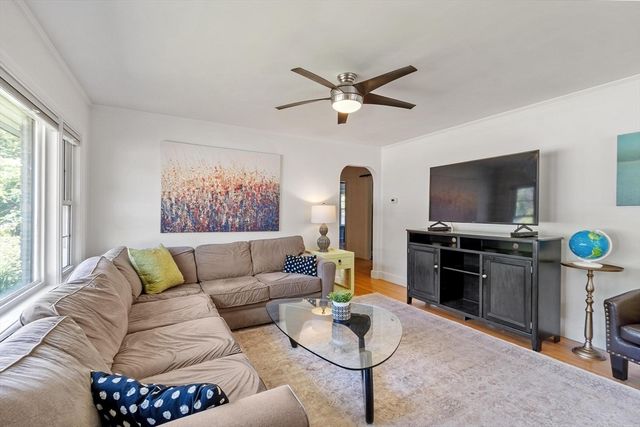 3 Chandler Rd, Wilmington, MA 01887