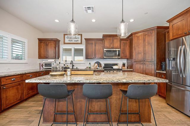1706 Shakeley Ln, Ione, CA 95640