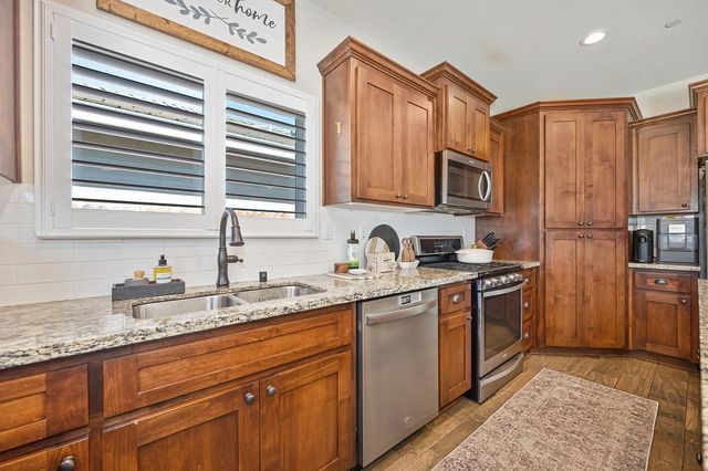 1706 Shakeley Ln, Ione, CA 95640