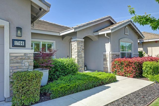 1706 Shakeley Ln, Ione, CA 95640